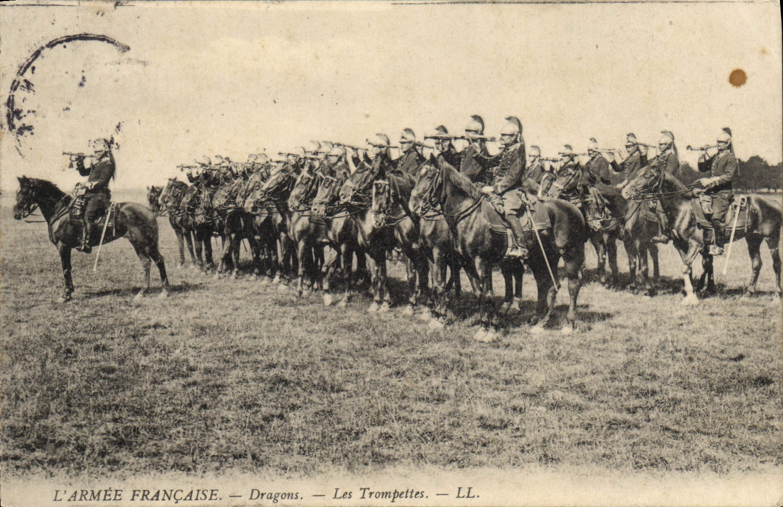 VINTAGE POSTCARD Militaria Dragons trumpets
