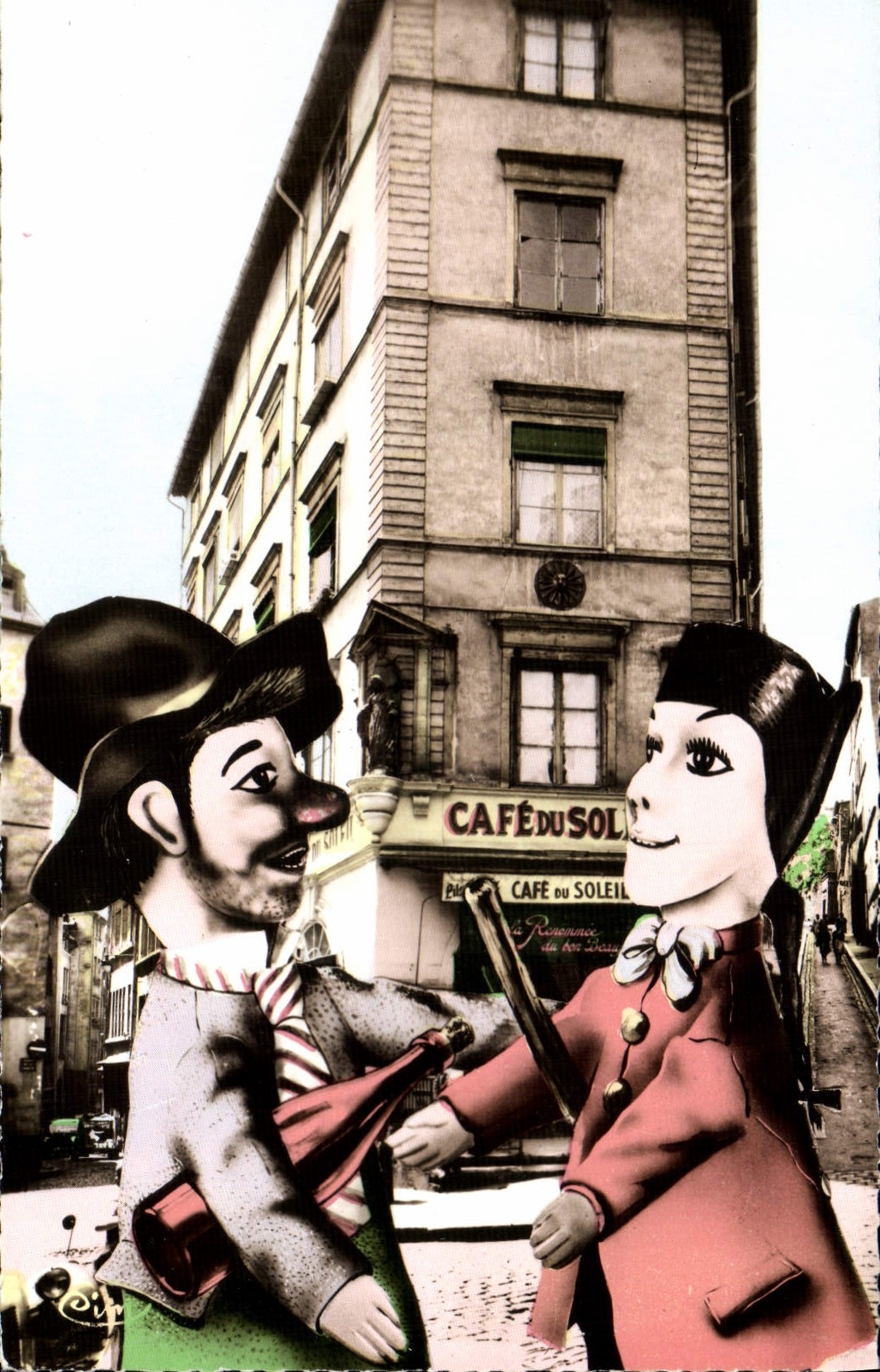 VINTAGE POSTCARD Puppets Puppet and gnafron on the place of the Assembled Trinity of Gourguillon Street St Georges Lyon