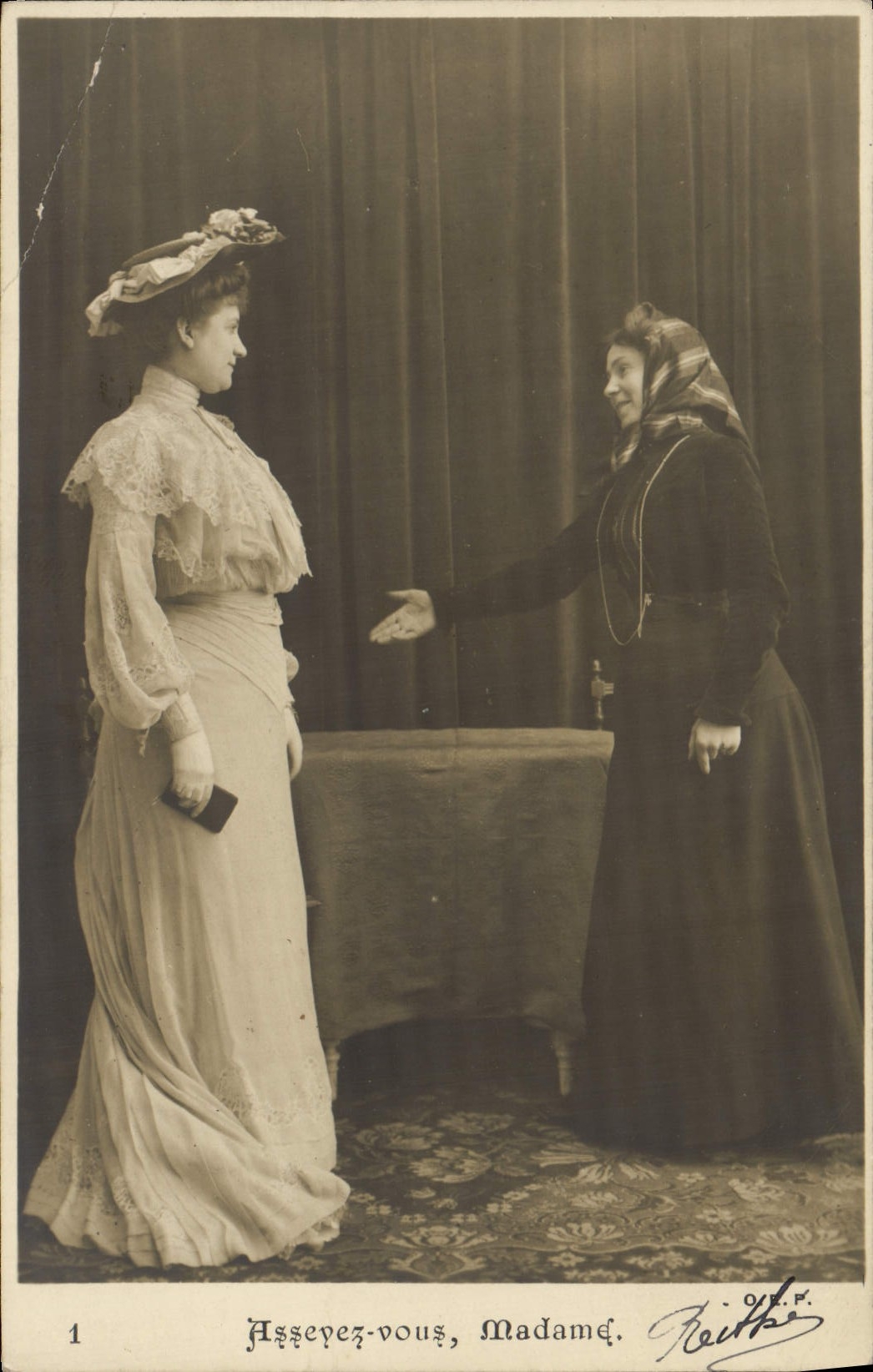 VINTAGE POSTCARD Woman Conspicuous Fortune-teller