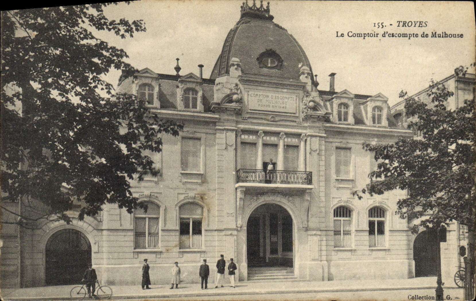 VINTAGE POSTCARD Troyes Bank the Counter of discount of Mulhouse