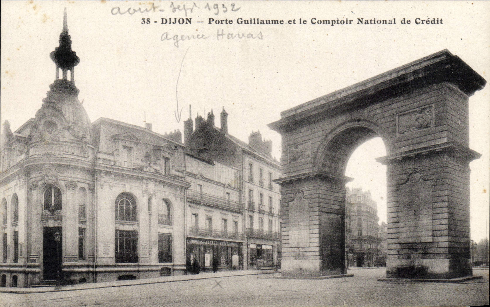 CPA Banque Dijon Porte Guillaume et le Comptoir Nationale de Credit 