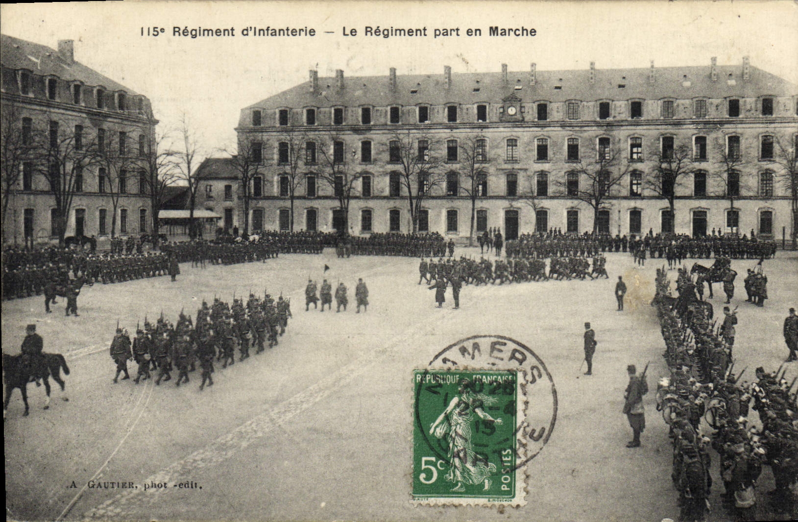 CPA Militaria eme regiment d'infanterie Le regiment part en marche