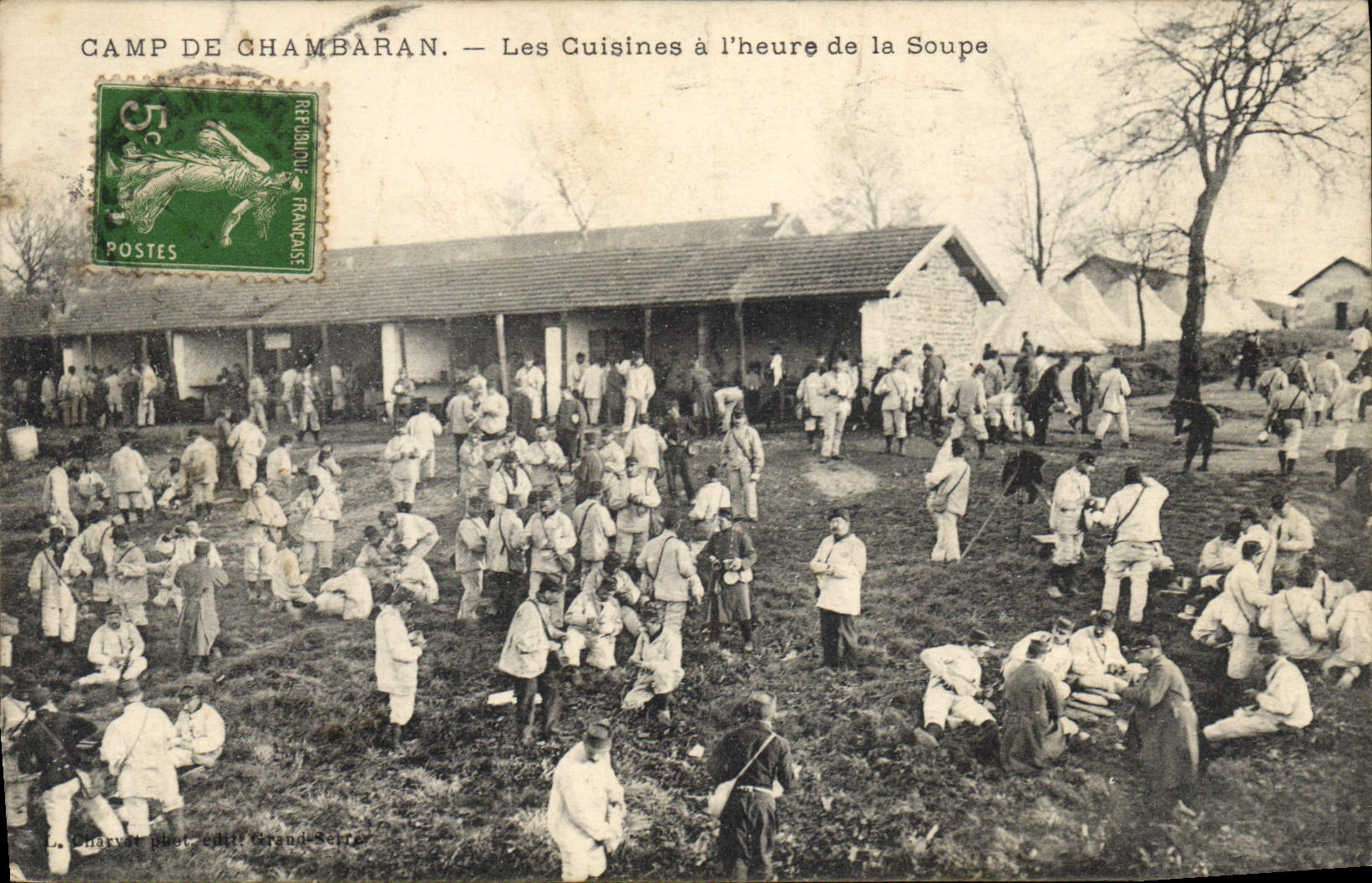 CPA Militaria Camp de Chambaran Les cuisines a l'heure de la soupe 