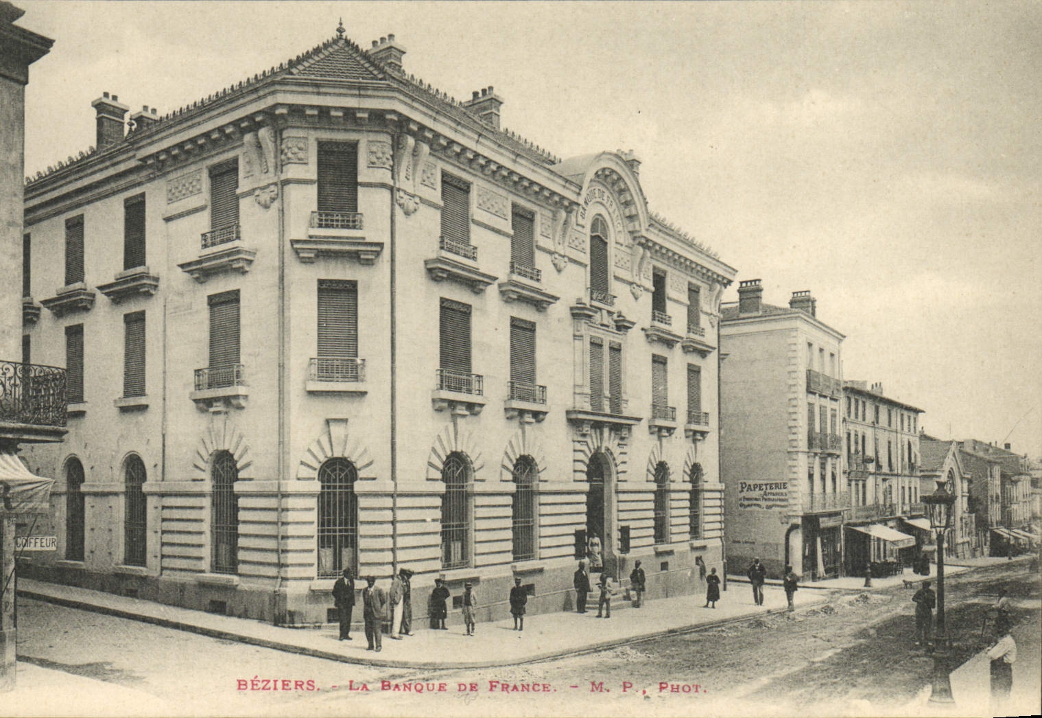 VINTAGE POSTCARD Banque de France Beziers