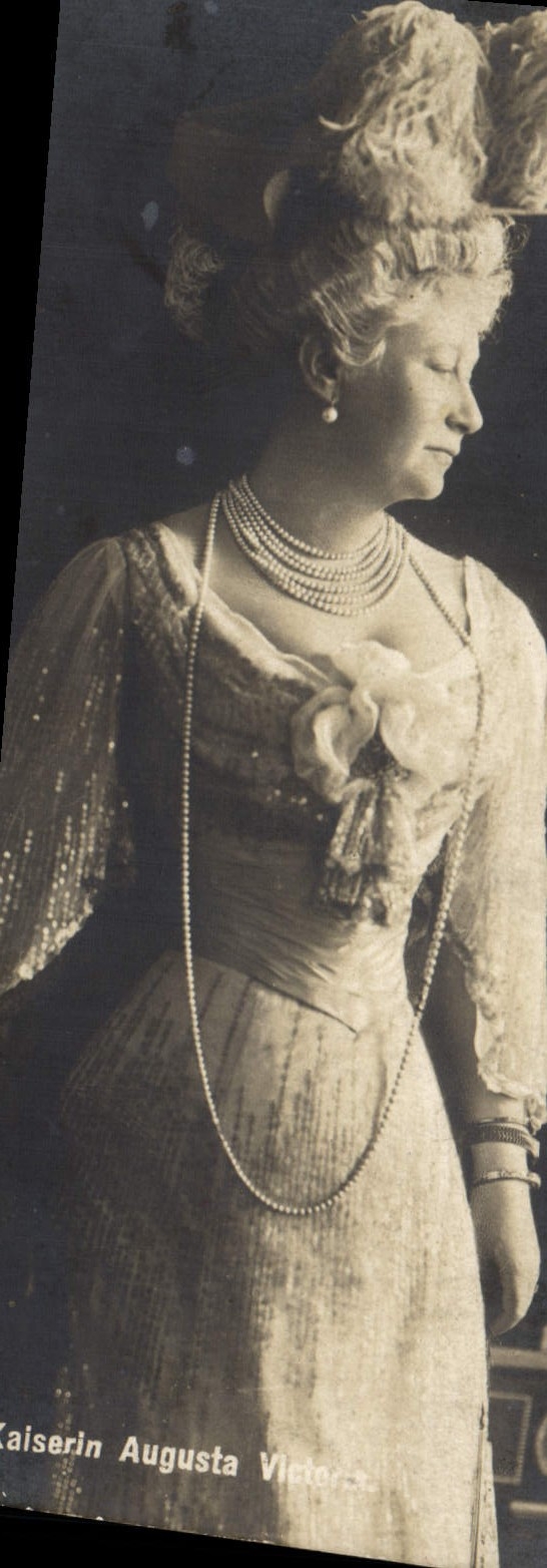 VINTAGE POSTCARD Kaiserin Augusta Victoria