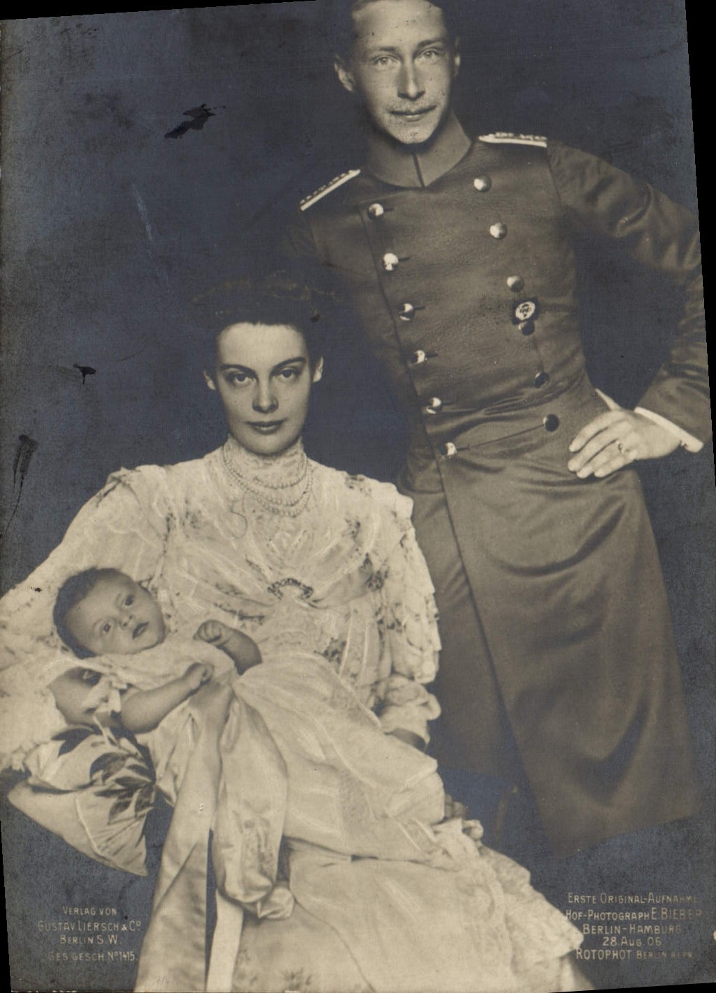 VINTAGE POSTCARD Royal family Germany