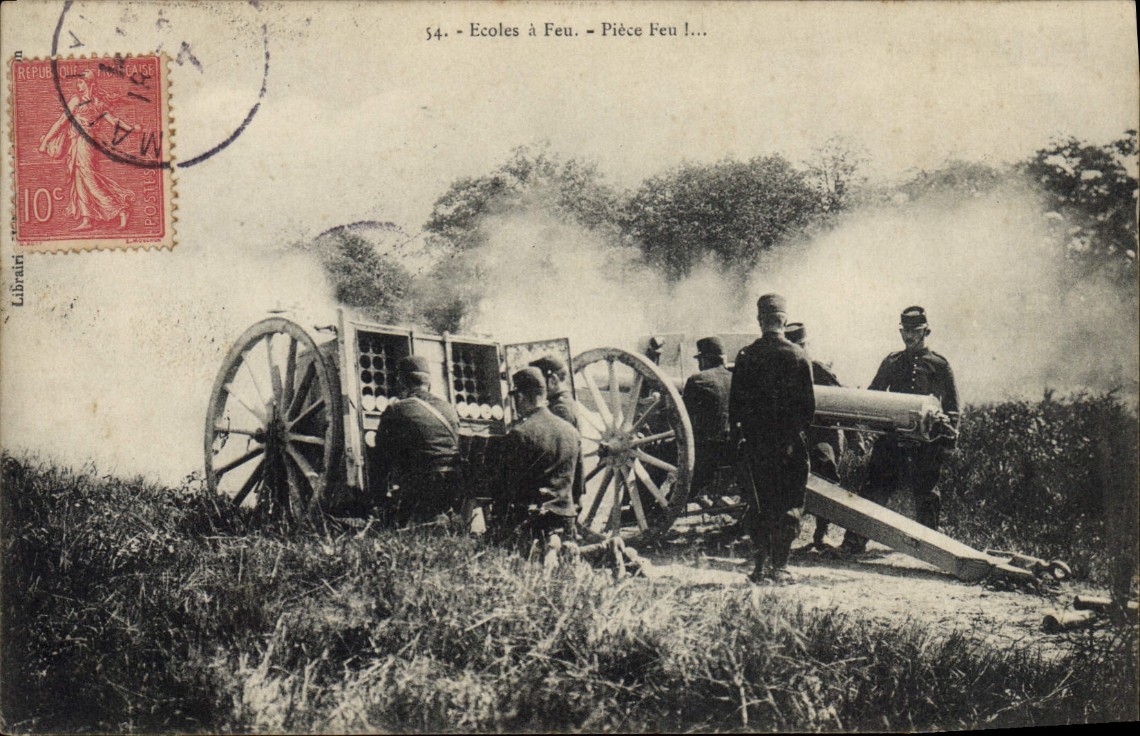 CPA Militaria Ecoles a feu Piece feu 