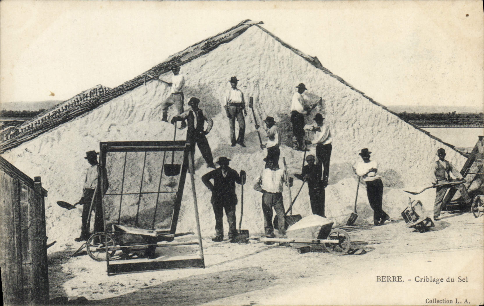 CPA Berre Criblage du sel TOP