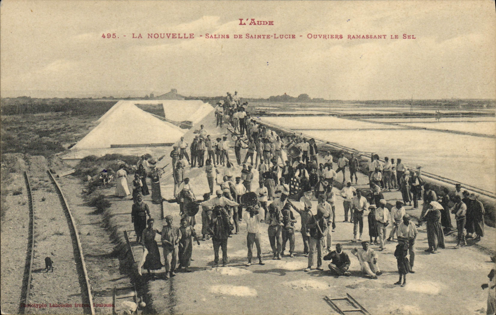 VINTAGE POSTCARD the Aude the News Saline of Sainte Lucie Workmen collecting salt