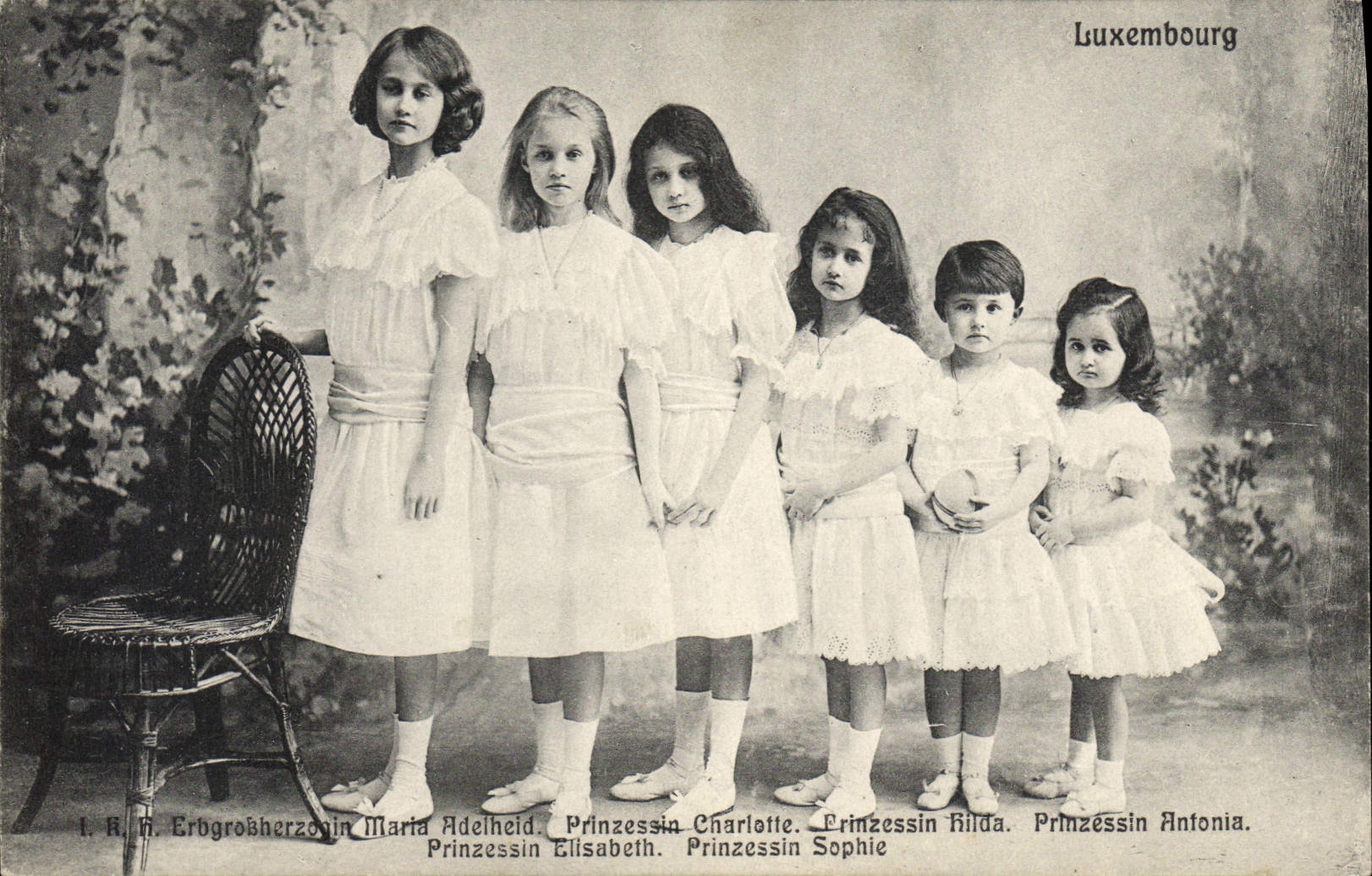 VINTAGE POSTCARD Luxembourg