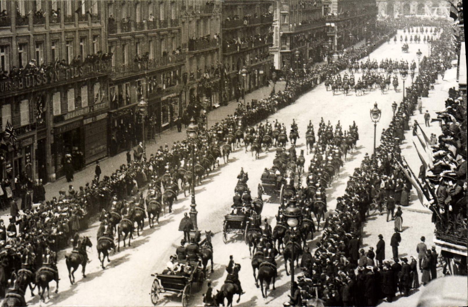 Photograph the king Edouard VII has Paris 1903 Paris Opera