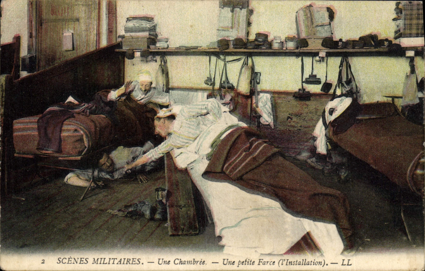 CPA Militaria Une chambree Une petite farce L'installation