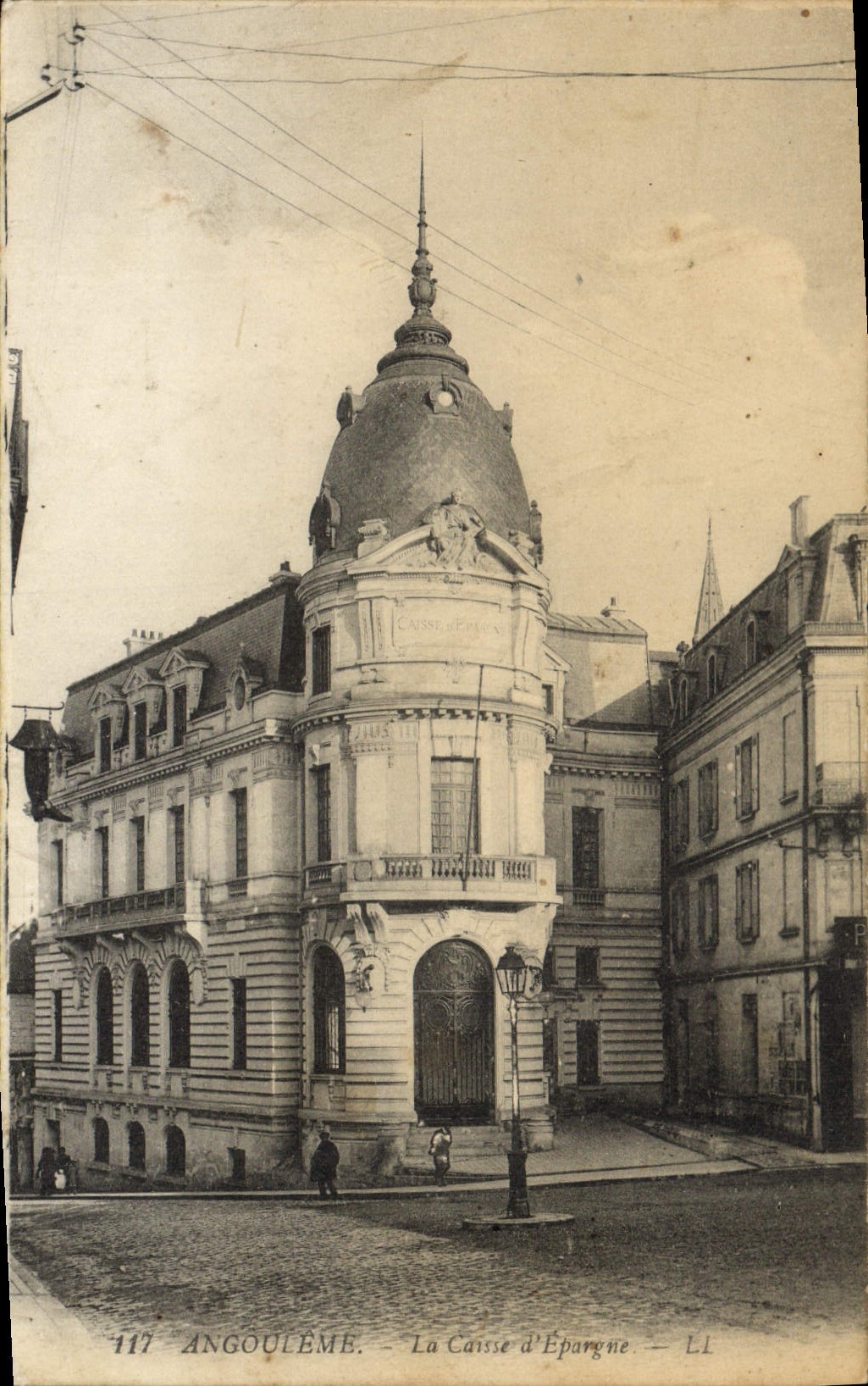 VINTAGE POSTCARD Bank Savings bank Angouleme