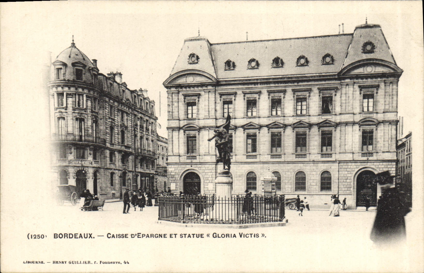 CPA Banque Bordeaux Caisse d'Epargne et statue Gloria Victis 