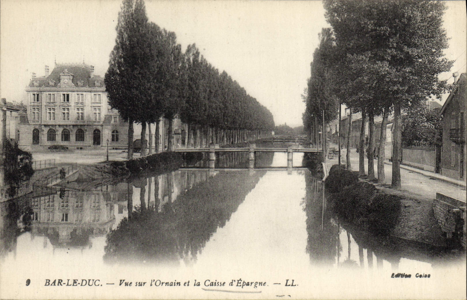 VINTAGE POSTCARD Bank Bar the Duke Seen on Ornain and the Savings bank