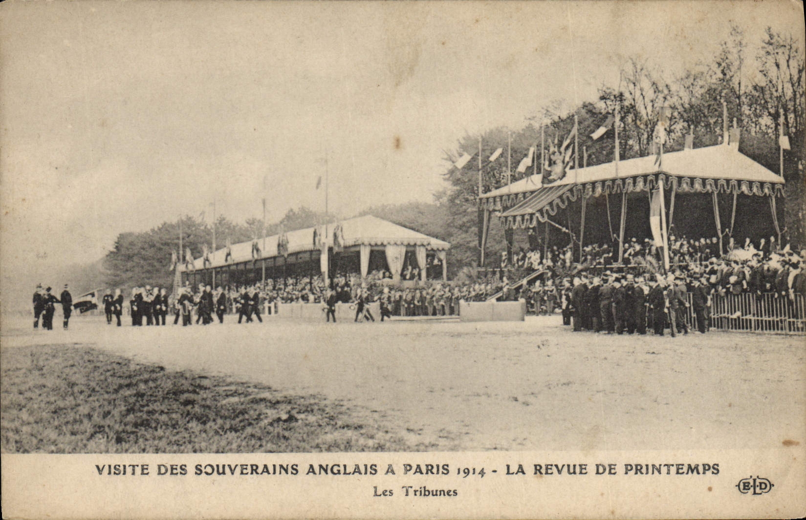 VINTAGE POSTCARD Visite of the English sovereigns has Paris It re-examined of Spring the trbunes