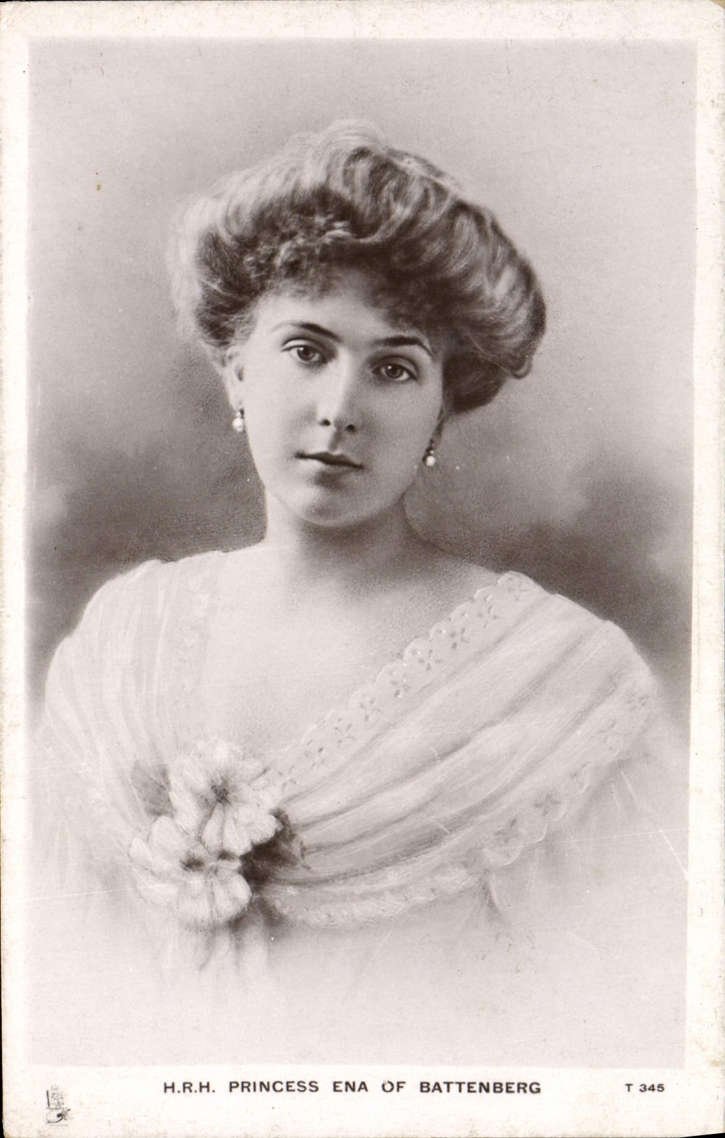 VINTAGE POSTCARD HRH Princess ena off Battenberg