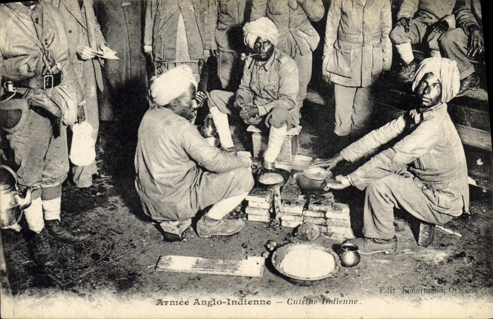 CPA Militaria Arnee anglo indienne Cuisine indienne 