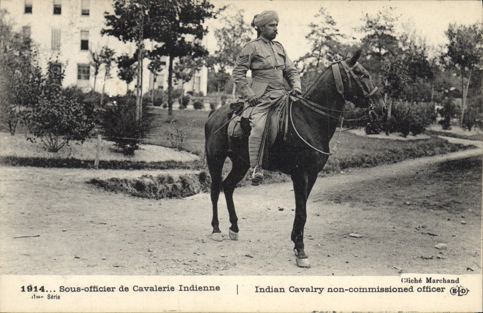 CPA Militaria Sous officier de cavalerie indienne 