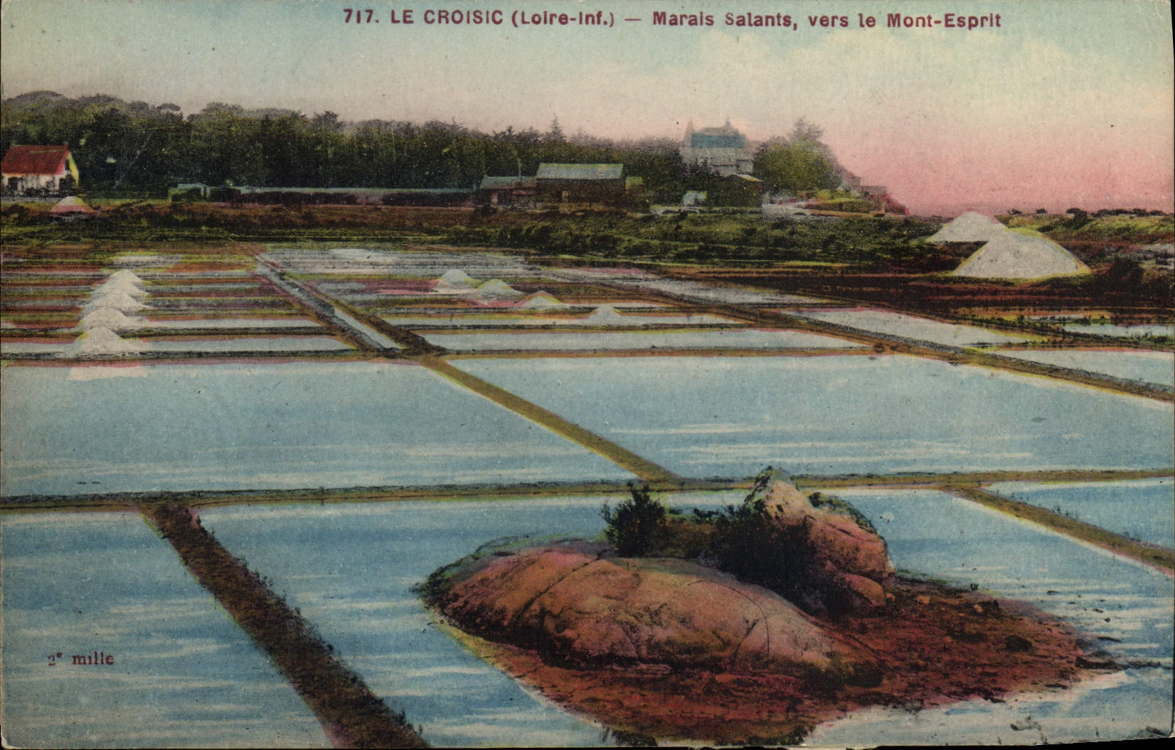 VINTAGE POSTCARD salt-water Marshes towards the Mount Spirit Croisic