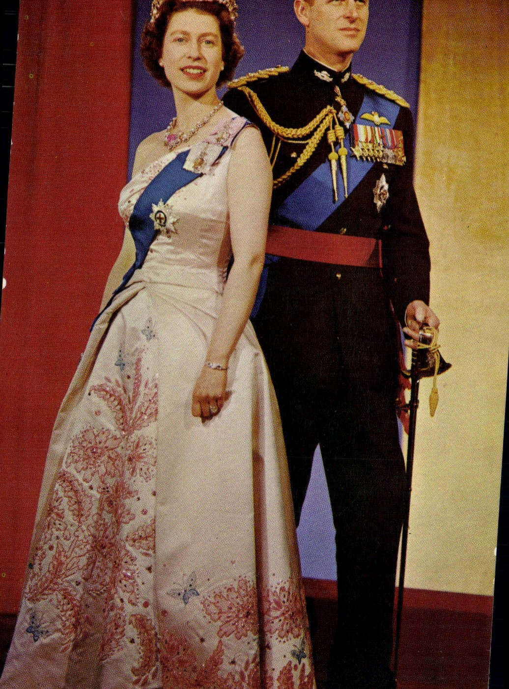 MODERN CARD HM Queen Elizabeth II and HRH The Prince Philip Duke off Edinburgh