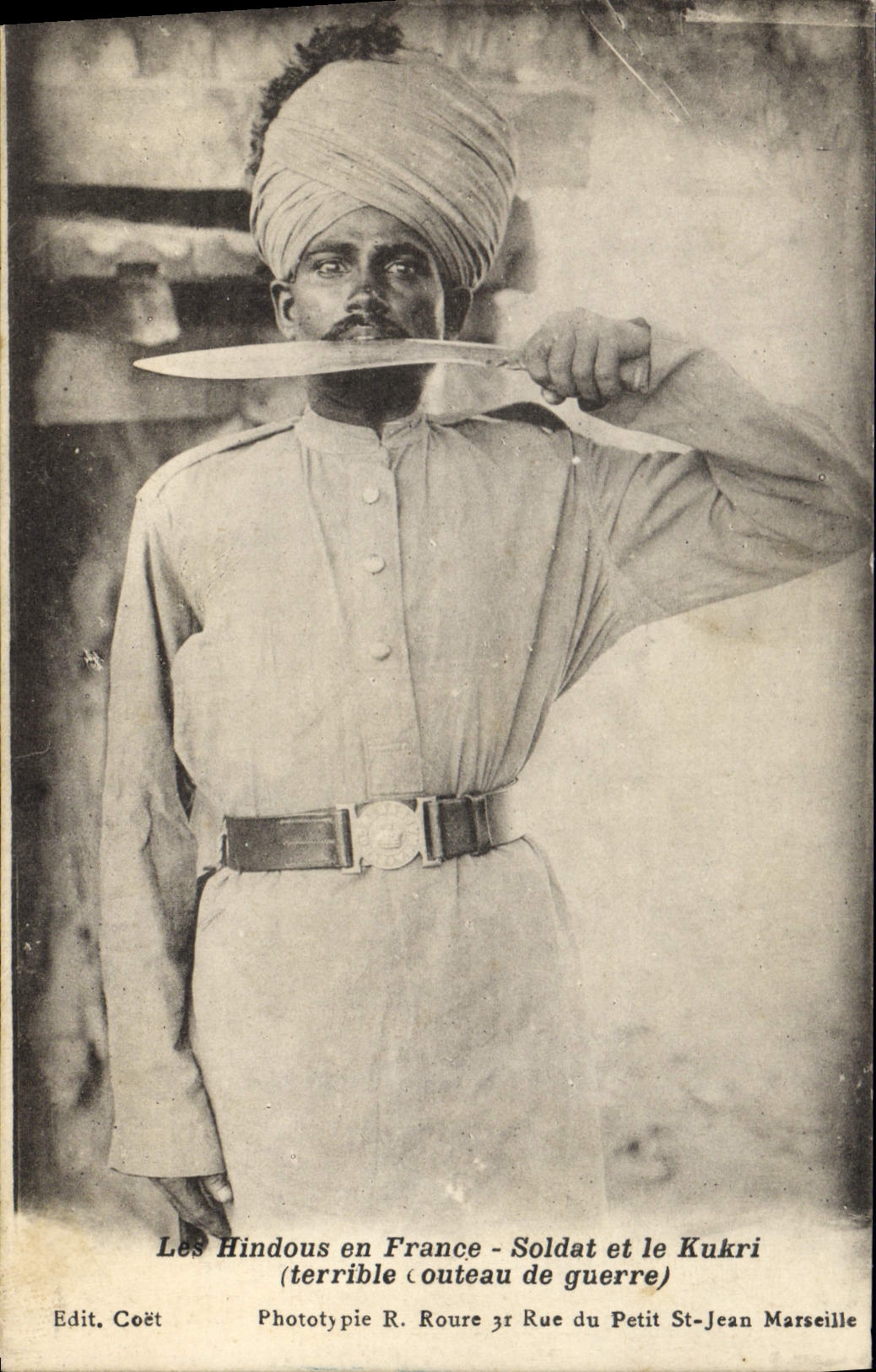 VINTAGE POSTCARD Militaria Hindus in France Soldier and Terrible Kukri knife of war