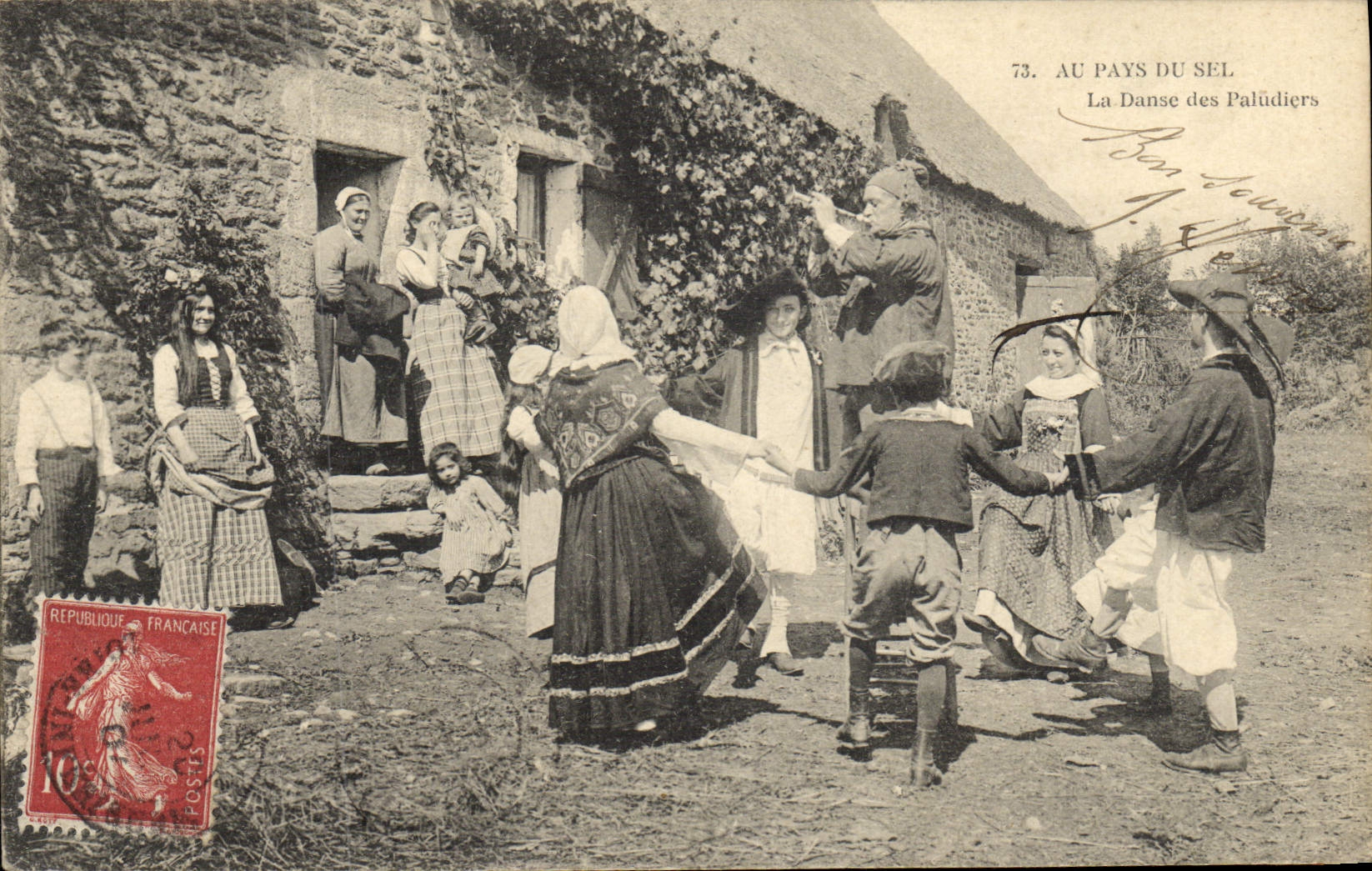 VINTAGE POSTCARD Folklore salt-water Marshes With the country of salt the dance paludiers