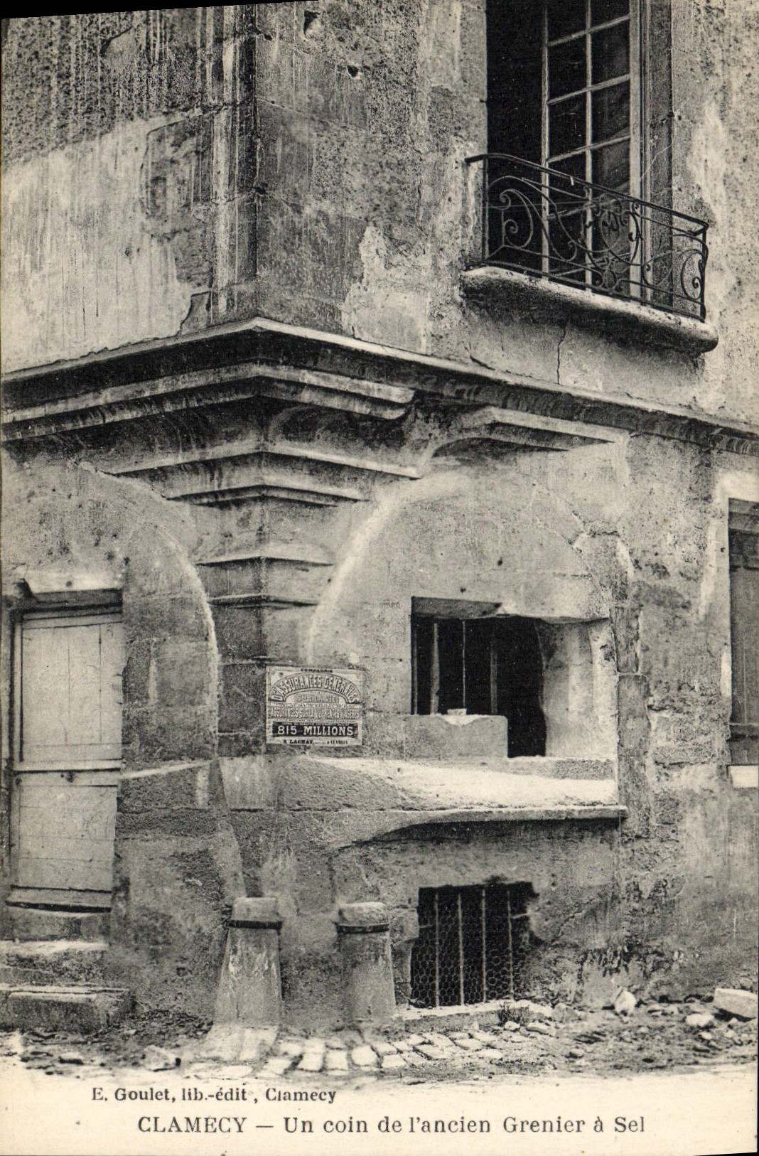 POSTAL Clamecy de la VENDIMIA una esquina del ático viejo