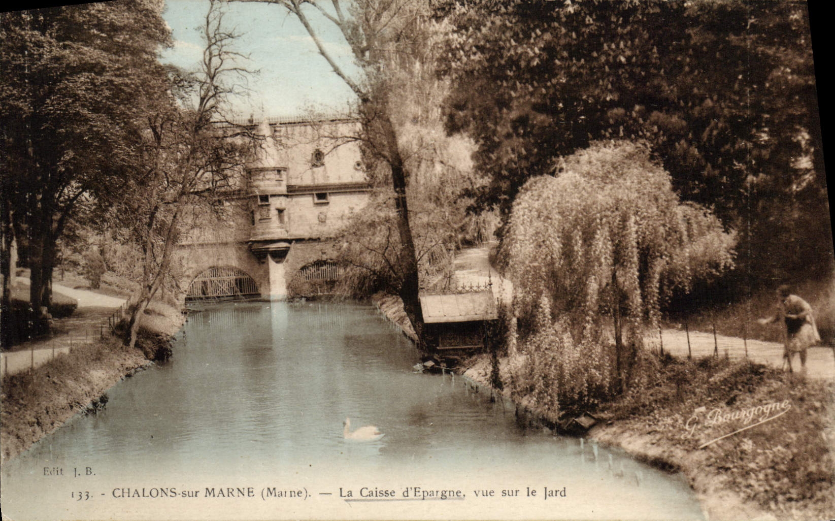 VINTAGE POSTCARD Bank Savings bank seen on Jard Trawl-nets on the Marne
