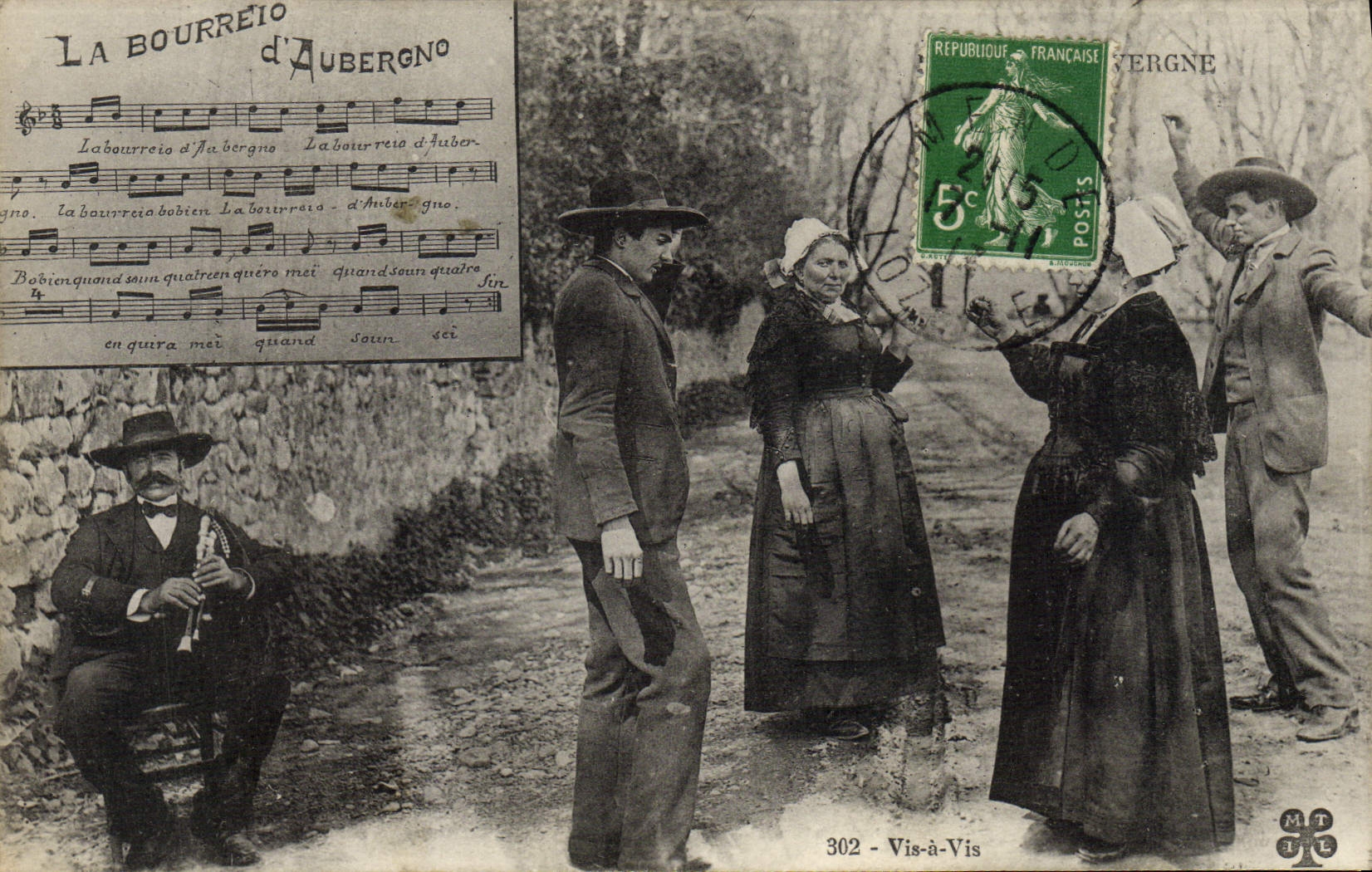 CPA Folklore Auvergne La bourree