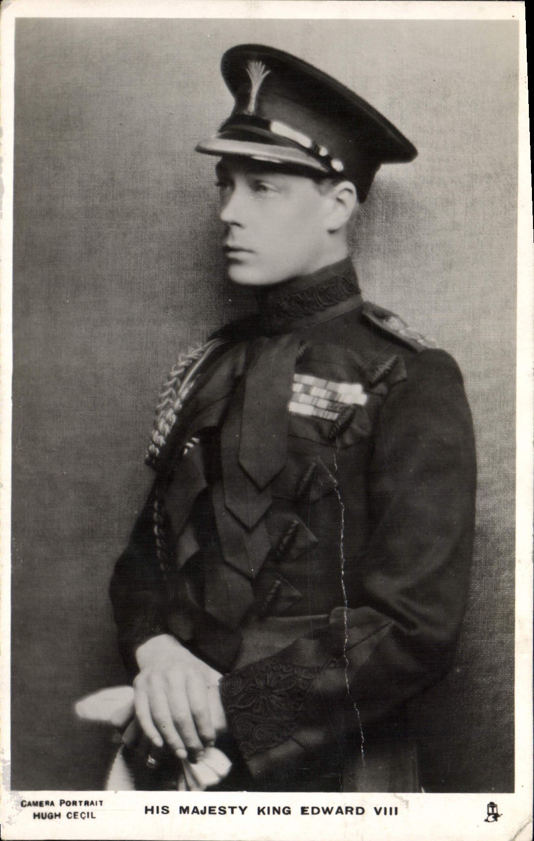 VINTAGE POSTCARD King Edvard VIII