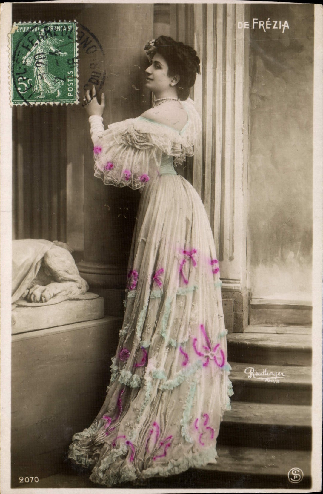 VINTAGE POSTCARD Theater De Frezia