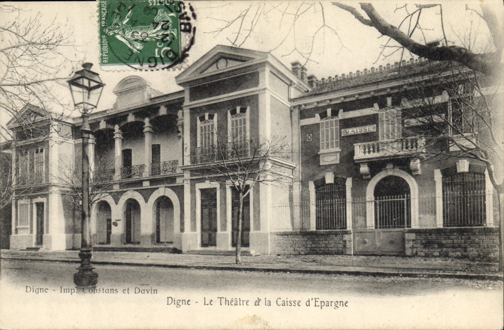 CPA Banque Digne Le theatre et la Caisse d'Epargne