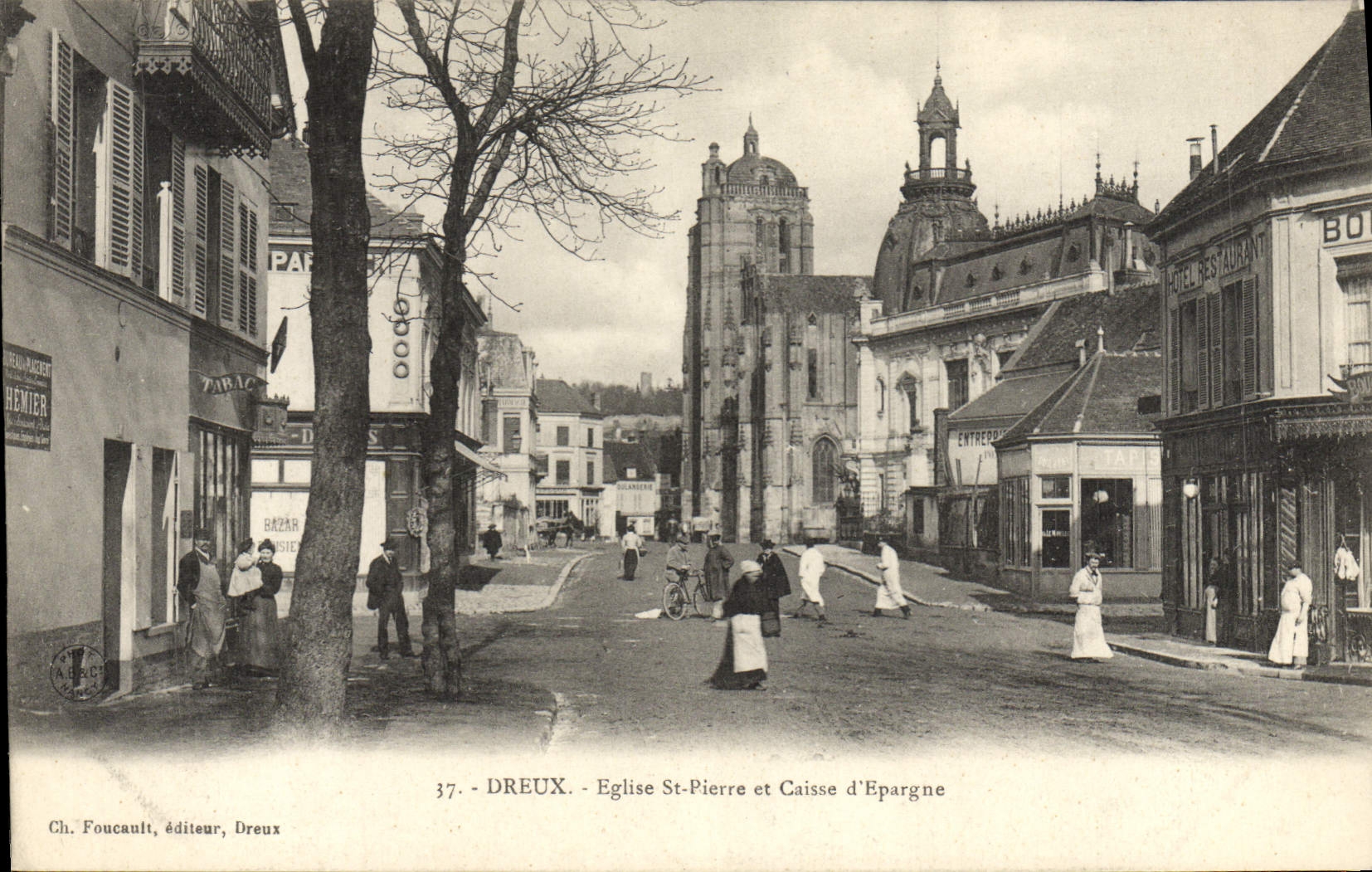 CPA Banque Dreux Eglise St Pierre et Caisse d'Epargne