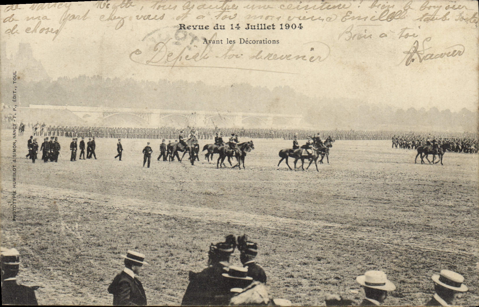 CPA Militaria Medaille Revue du 14 juillet 1904