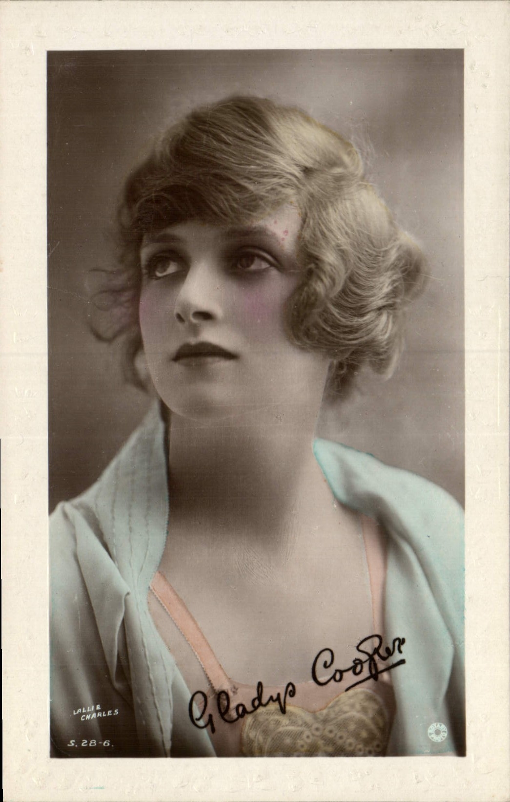 VINTAGE POSTCARD Theater Gladys Cooper