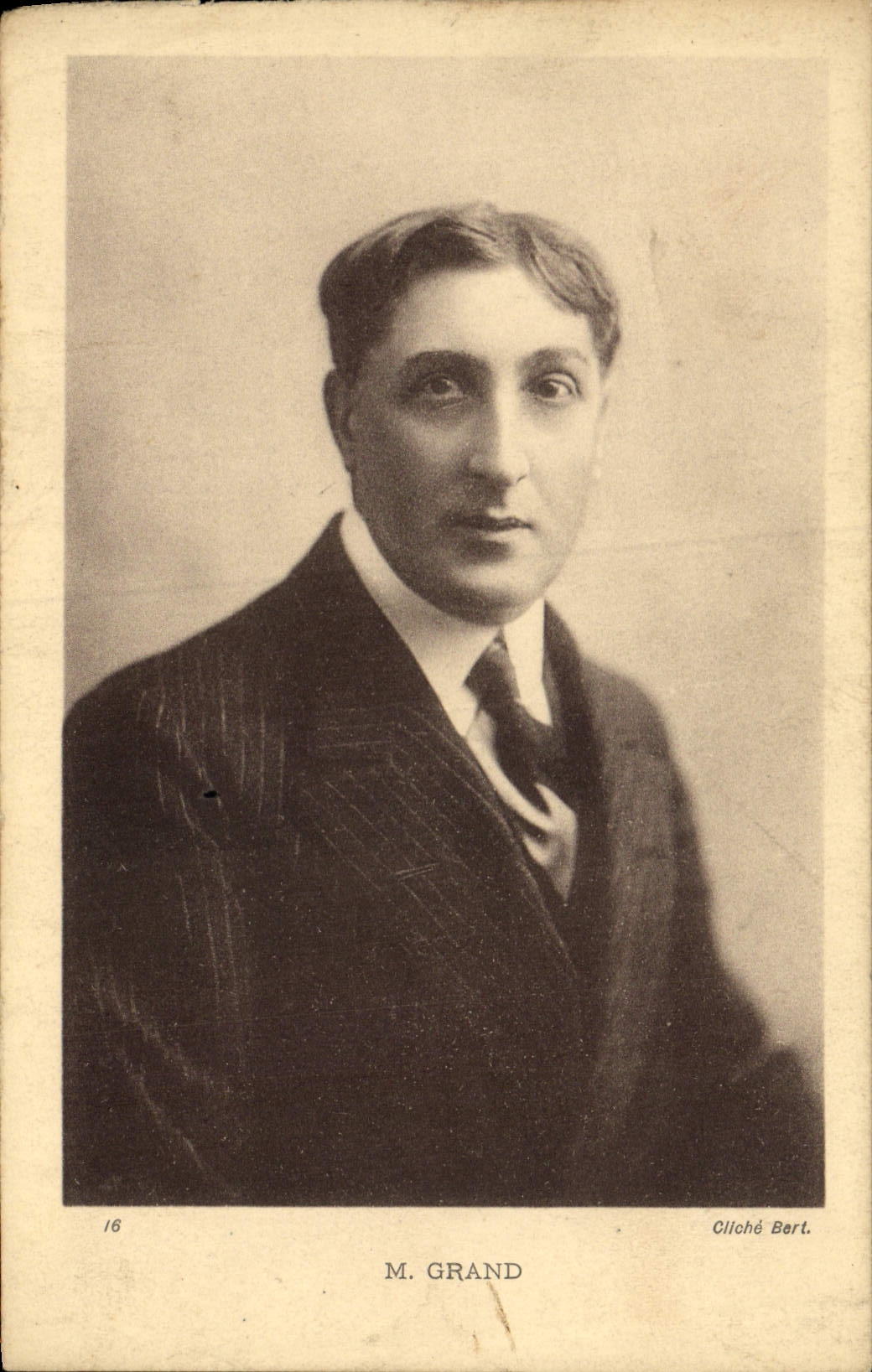 VINTAGE POSTCARD Theater Mr. Grand