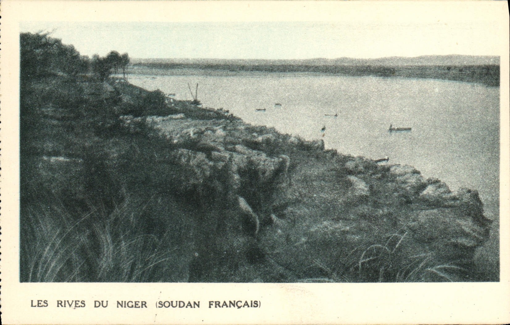 VINTAGE POSTCARD banks of Niger Sudan French