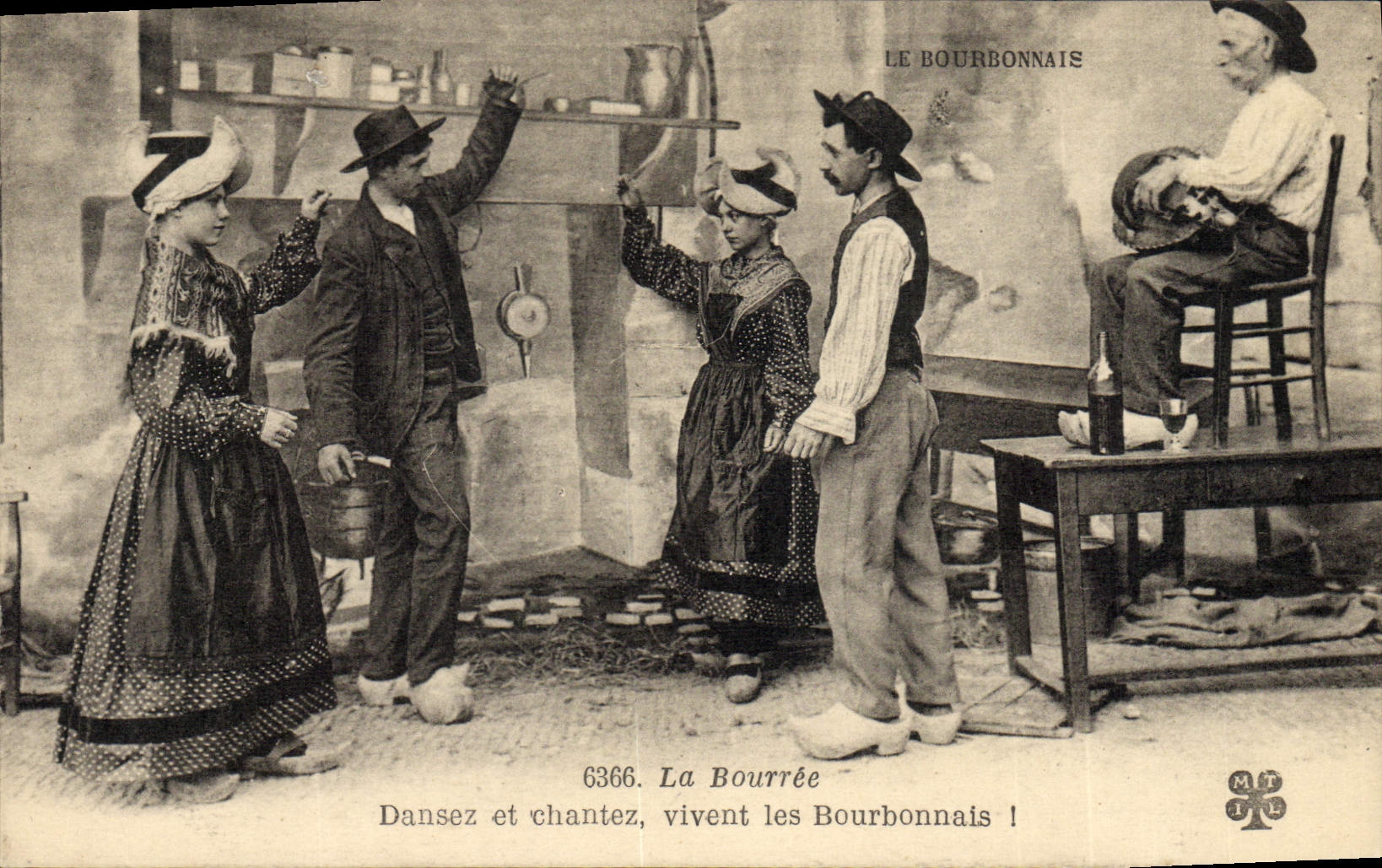VINTAGE POSTCARD Bourbonnais Folklore The bourree