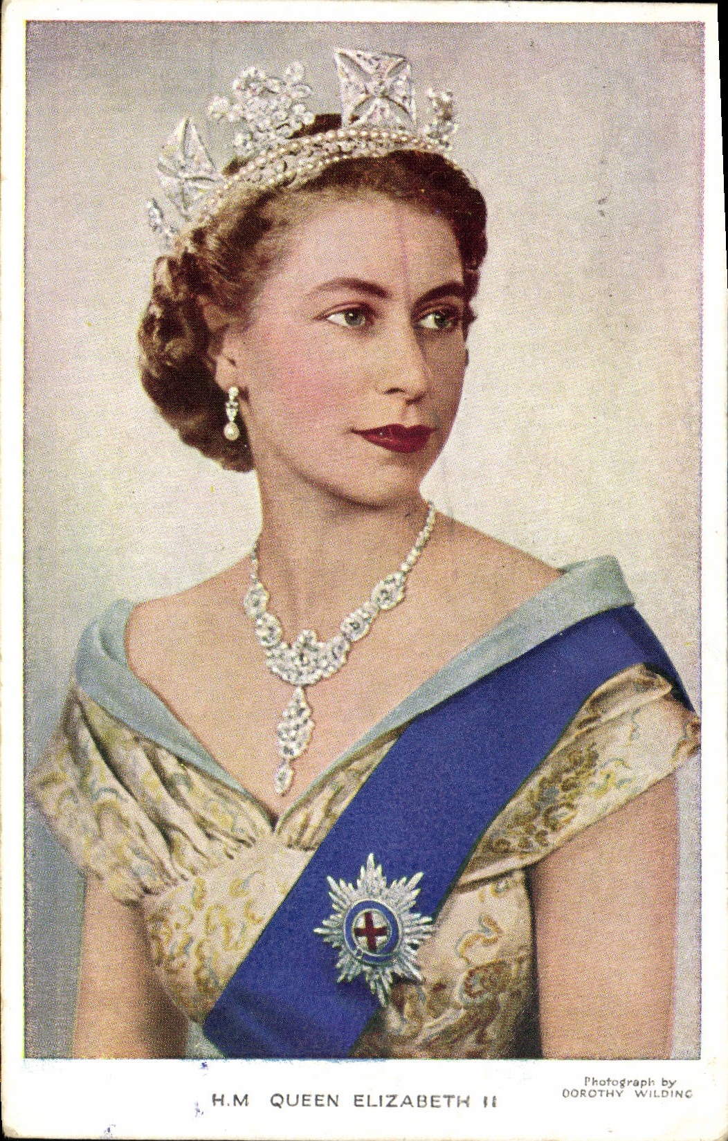 MODERN CARD HM Queen Elizabeth II