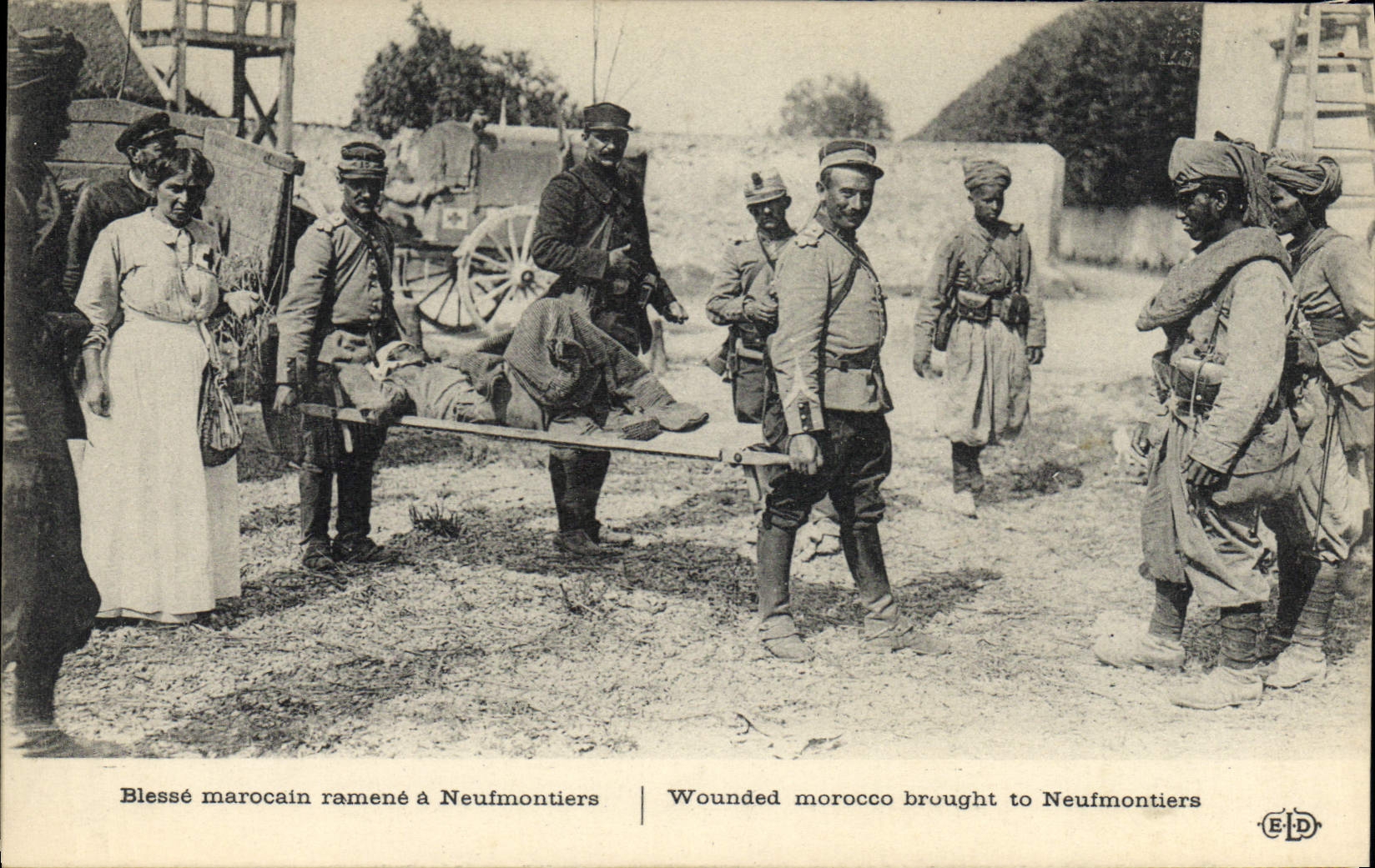 VINTAGE POSTCARD Moroccan Militaria Blesse brings back has Neufmoutiers