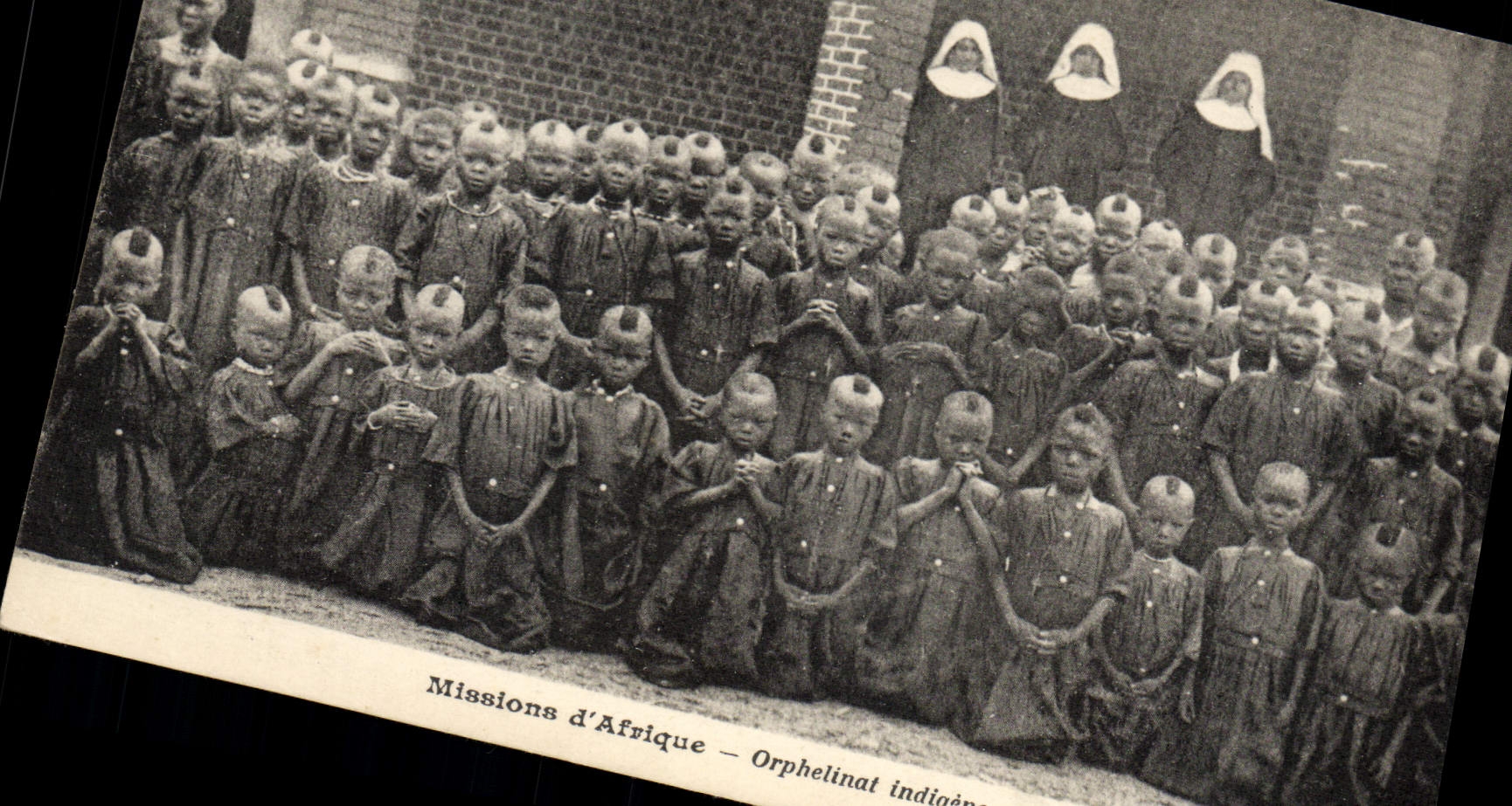 CPA Negre Missions d'Afrique Orphelinat indigene 
