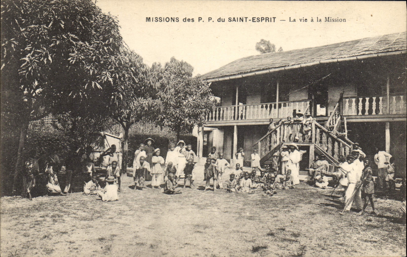 CPA Missions des PP du Saint Esprit La vie a la mission