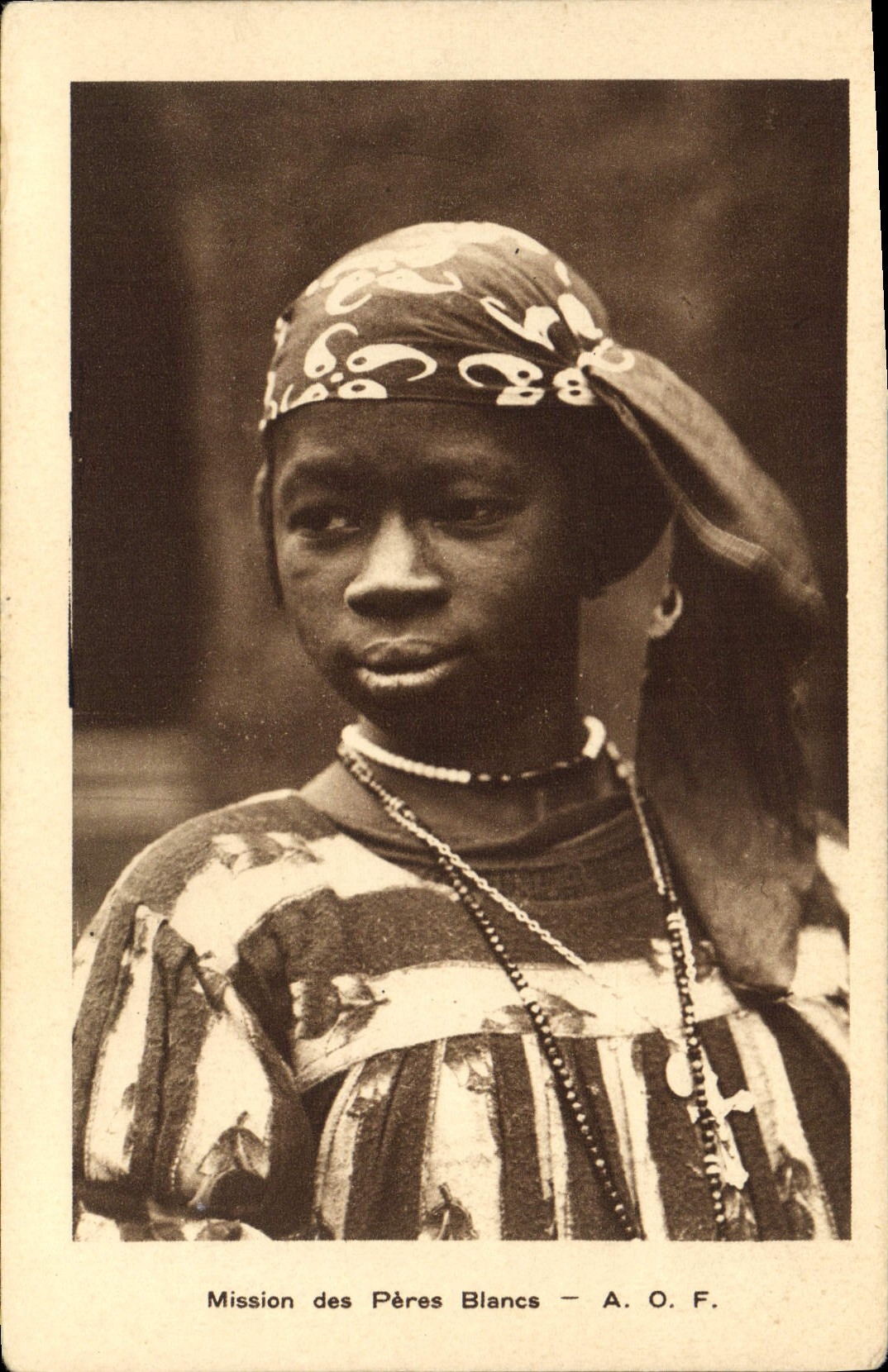 VINTAGE POSTCARD Negro Mission of the White Fathers street Friant Paris