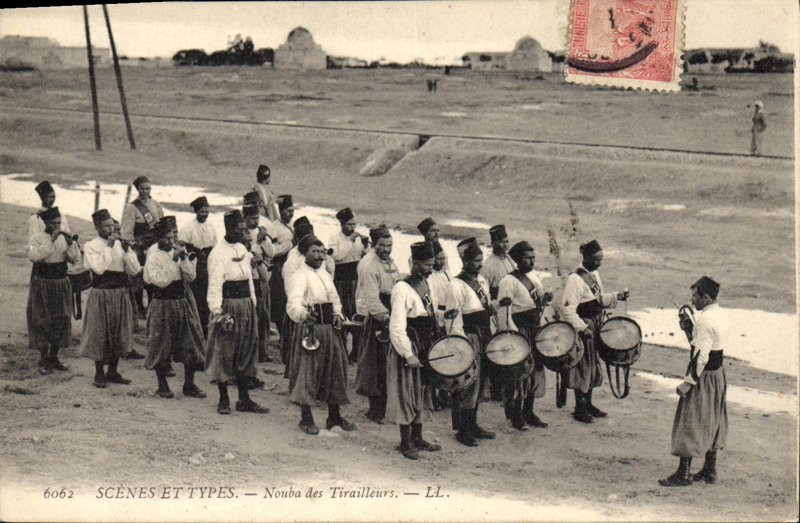 CPA Militaria Nouba des Tirailleurs