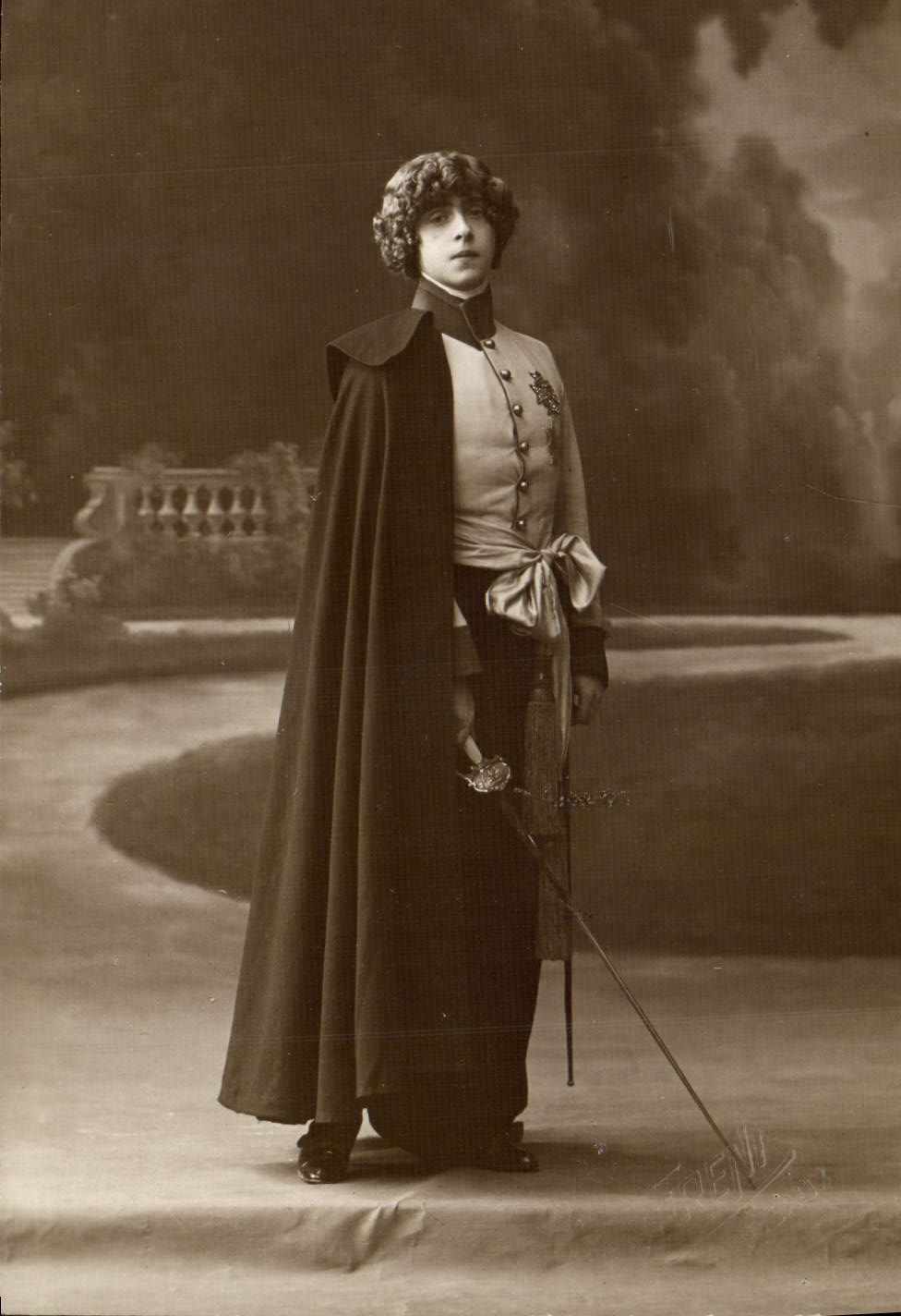 VINTAGE POSTCARD Actor Theater