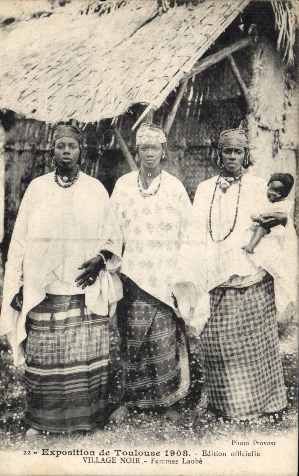 CPA Negre Femme noire Exposition de Toulouse 1908 Village noir Femmes Laobe