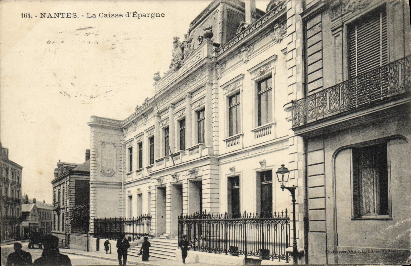 VINTAGE POSTCARD Bank Savings bank Nantes