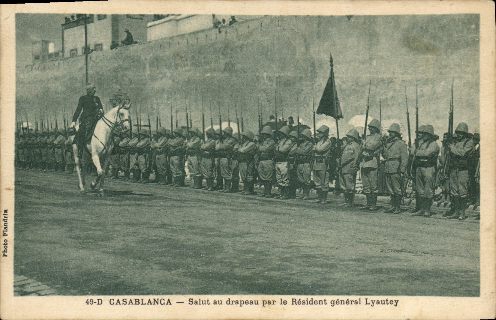 Saludo de Militaria Casablanca de la POSTAL de la VENDIMIA a los colores del general Resident Lyautey