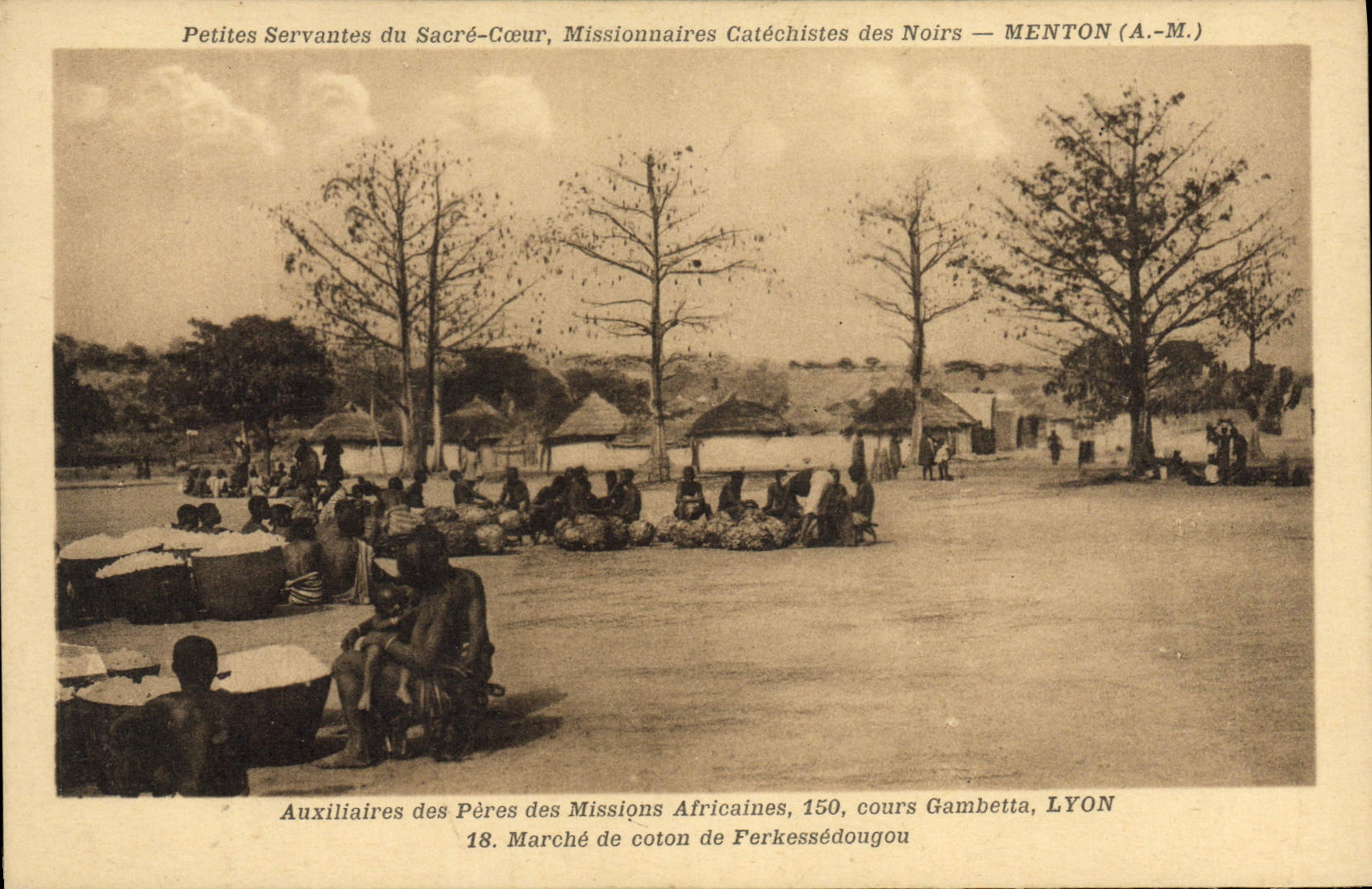 CPA Homme Noir negre Petites Servantes du Sacre Coeur Missionnaires catechistes des Noirs Marche Ferkessedougou